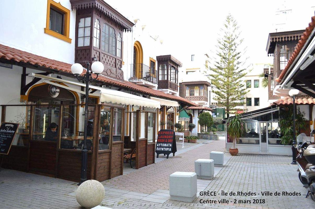 108- Rhodes ville et port d'honneur.JPG